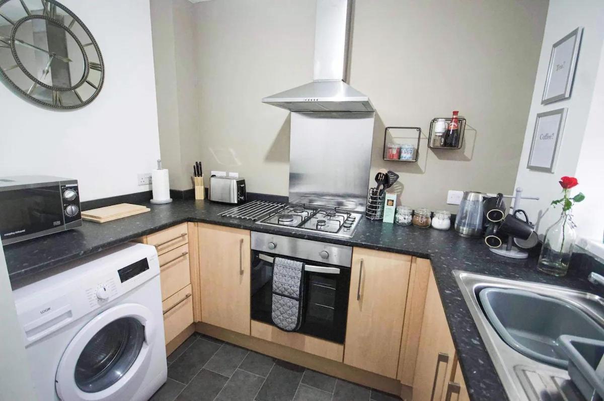 Affordable Digs Nr City Centre Sleeps5 Free Secure Parking Coventry Exteriér fotografie